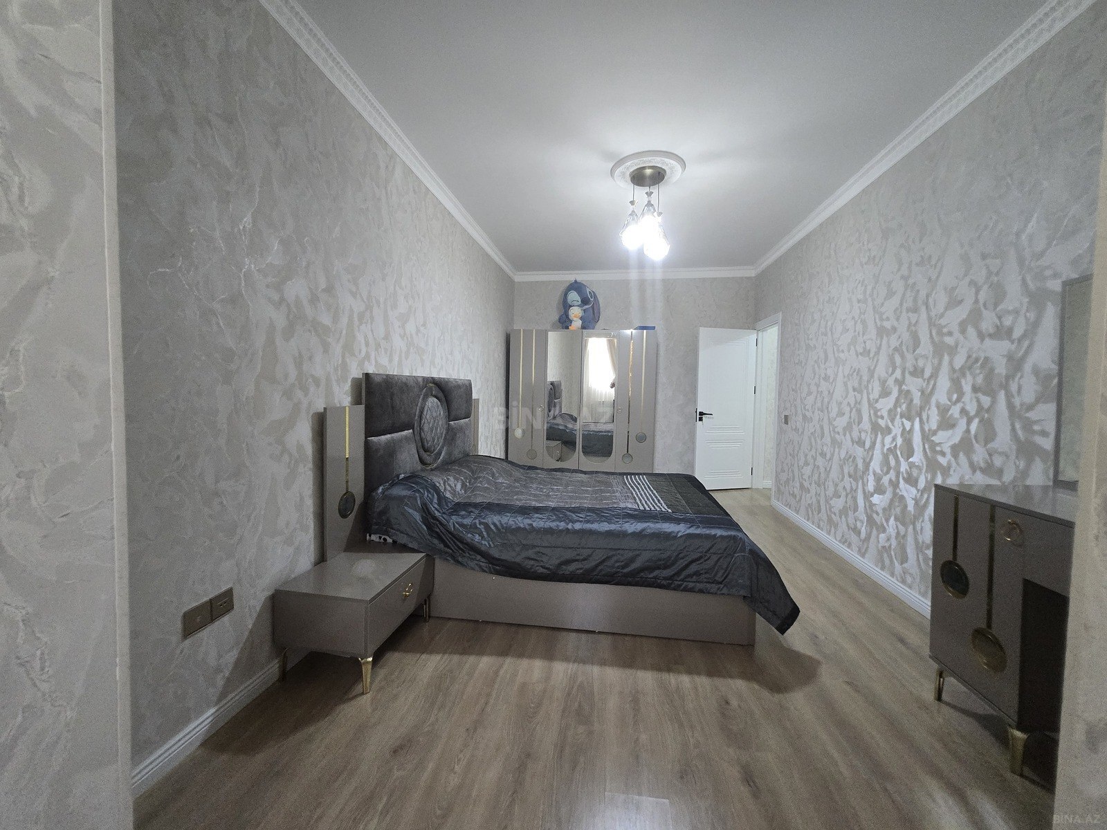 4 otaqlı Köhnə tikili, Nəsimi m., Bakı