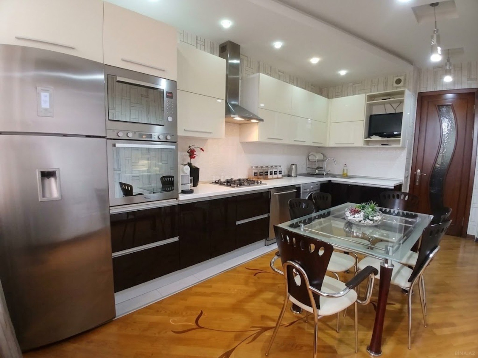 4 otaqlı Yeni tikili, 20 Yanvar m., Bakı