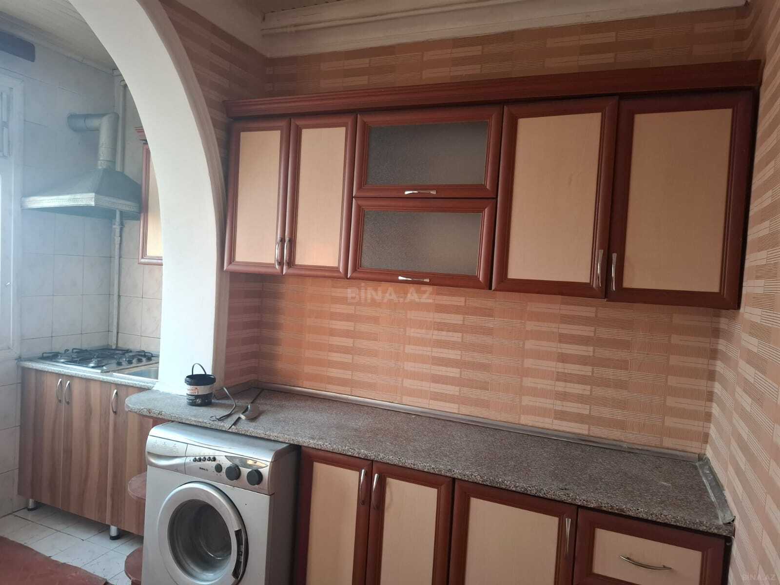 3 otaqlı Köhnə tikili, Həzi Aslanov m., Bakı