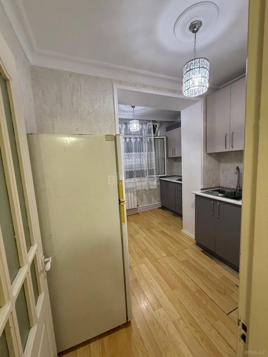 2 otaqlı Köhnə tikili, 28 May m., Bakı