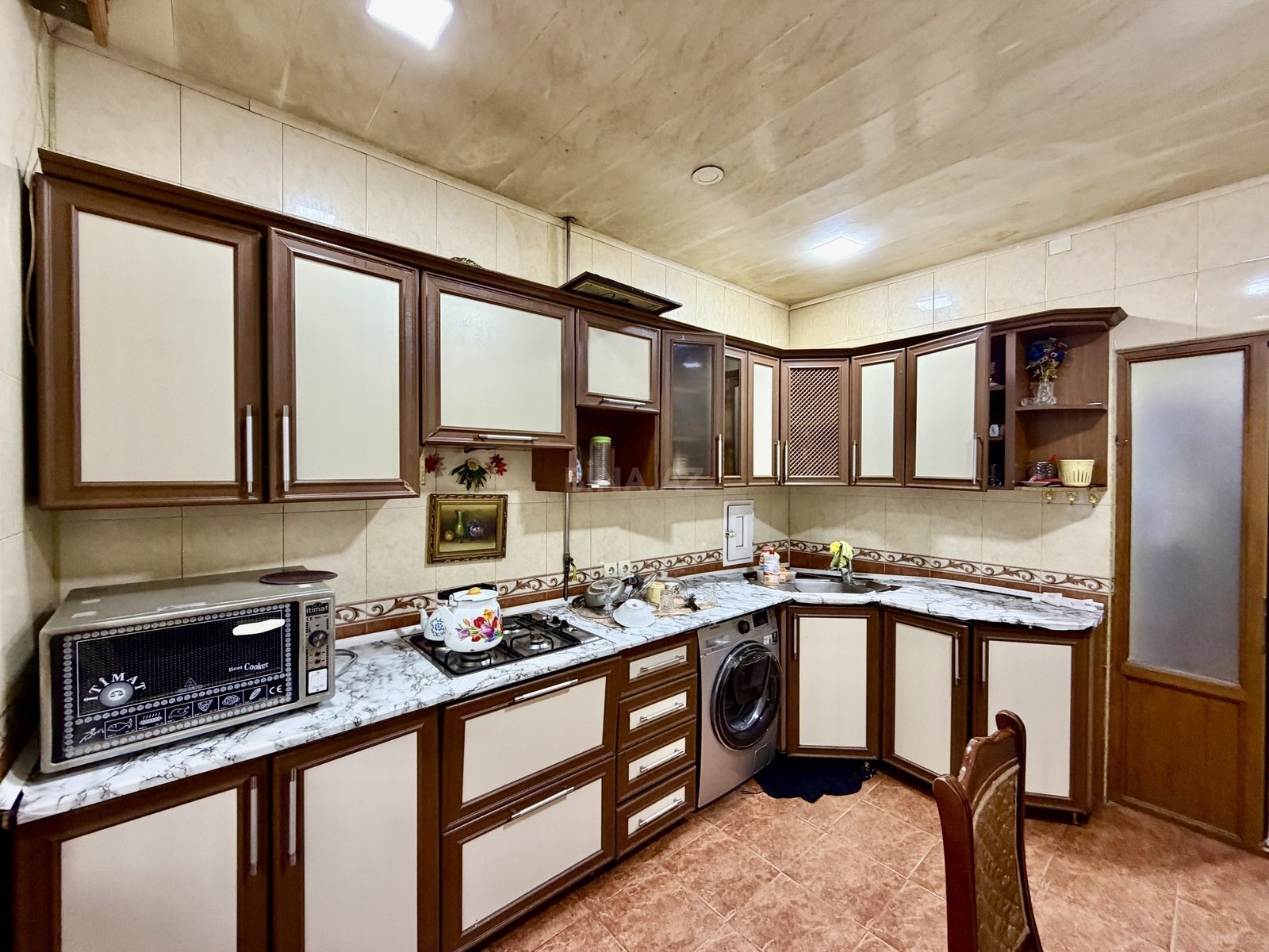 2 otaqlı Köhnə tikili, Qara Qarayev m., Bakı