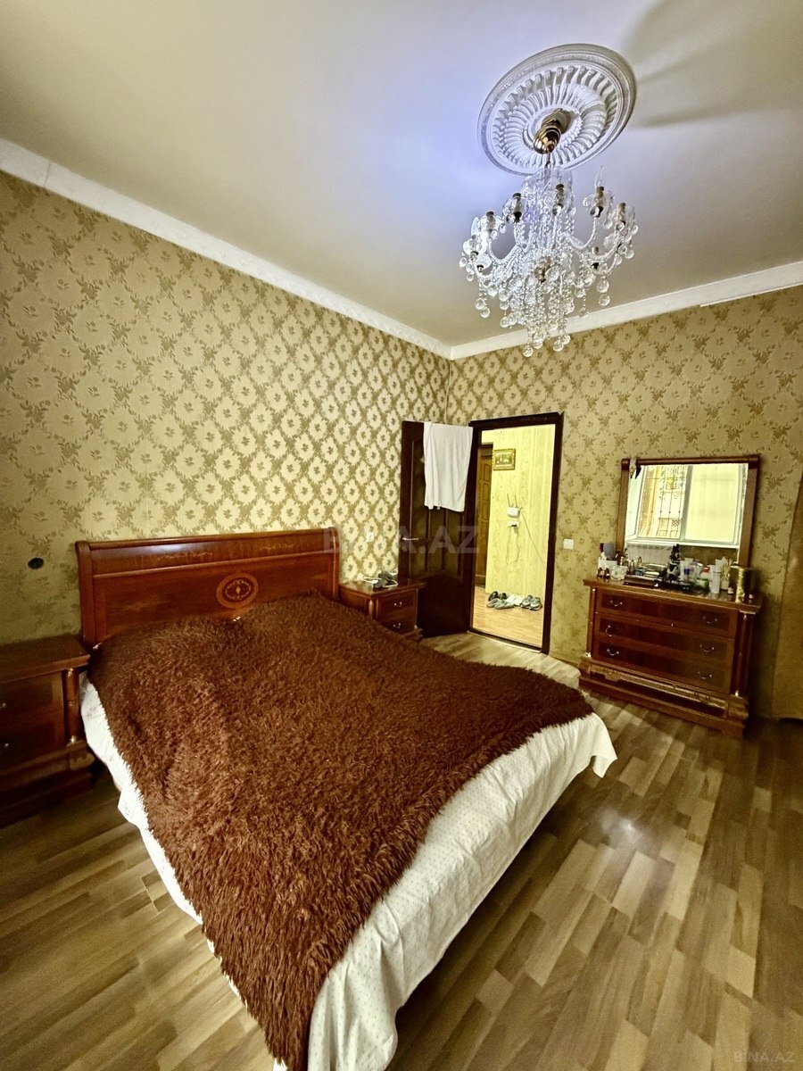 2 otaqlı Köhnə tikili, Qara Qarayev m., Bakı