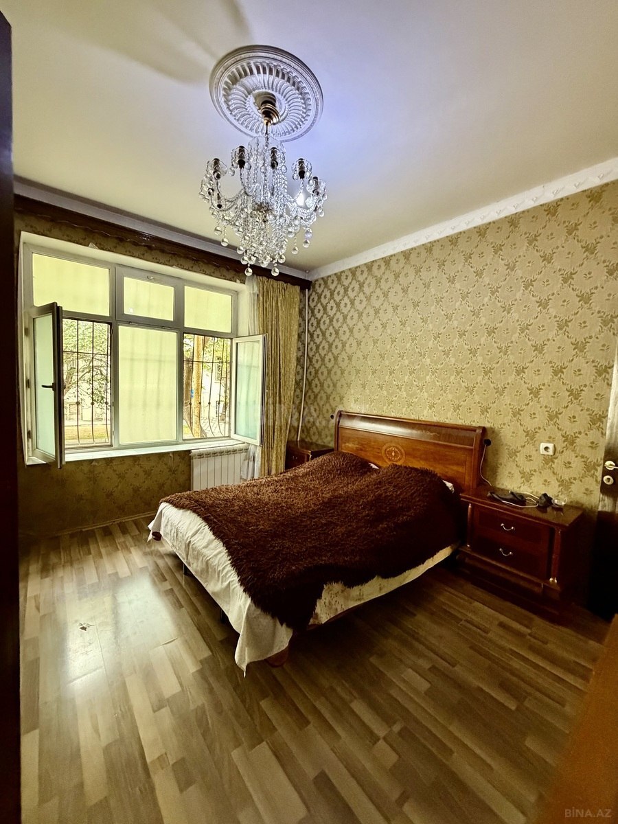 2 otaqlı Köhnə tikili, Qara Qarayev m., Bakı