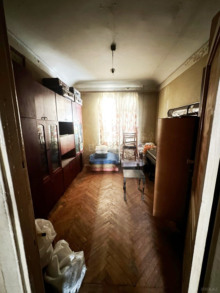 4 otaqlı Köhnə tikili, 7-ci mikrorayon q., Bakı