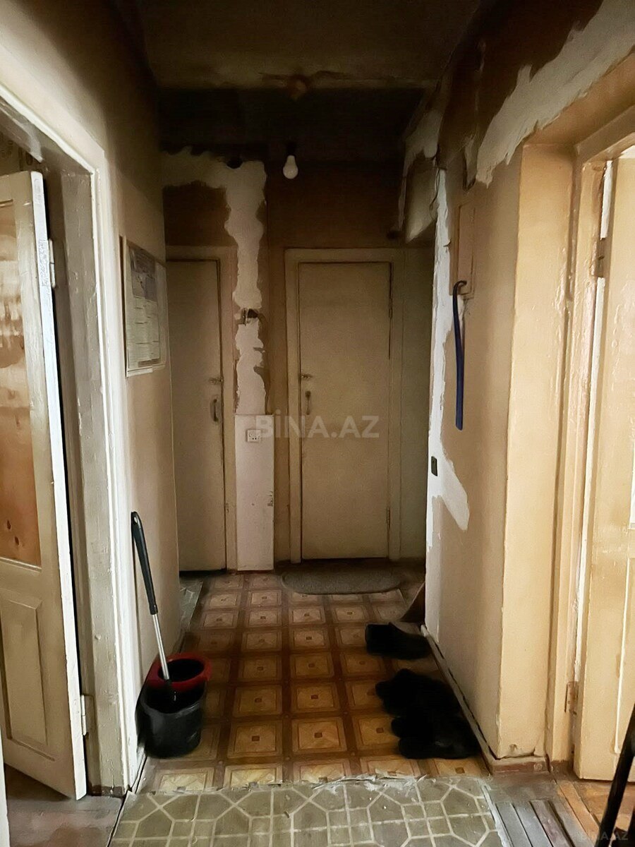 4 otaqlı Köhnə tikili, 7-ci mikrorayon q., Bakı