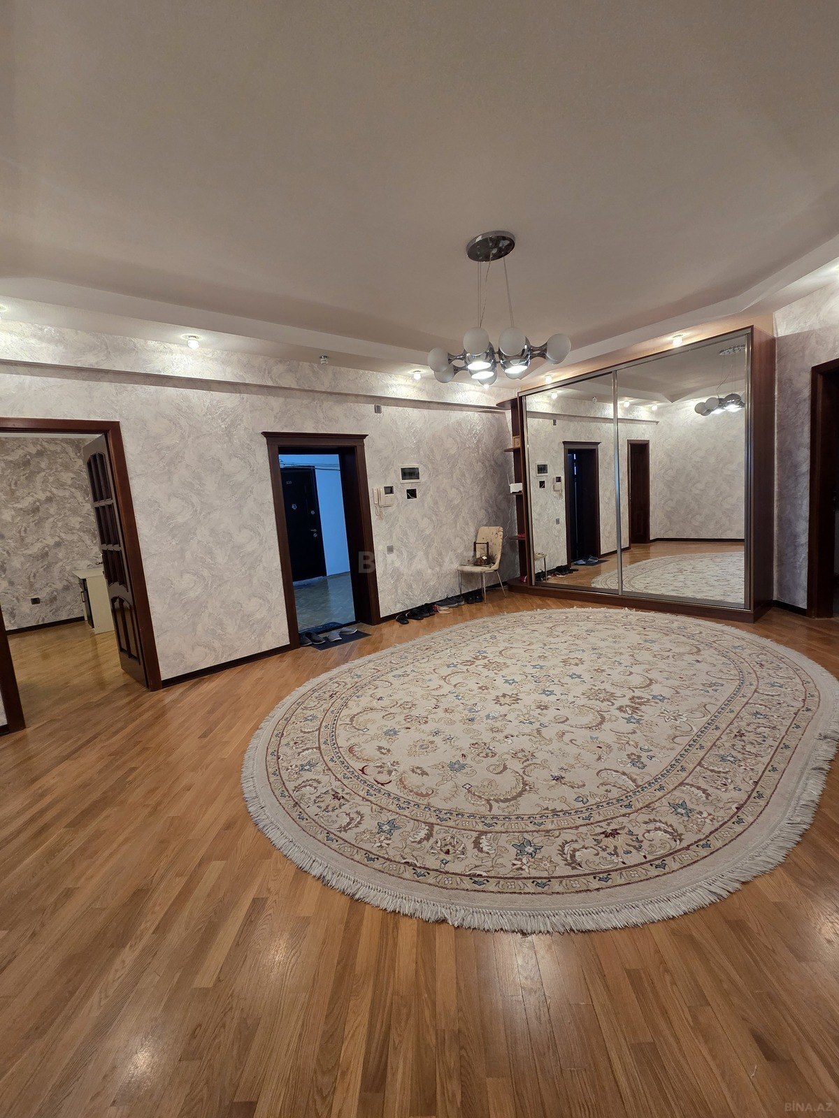 3 otaqlı Yeni tikili, İnşaatçılar m., Bakı