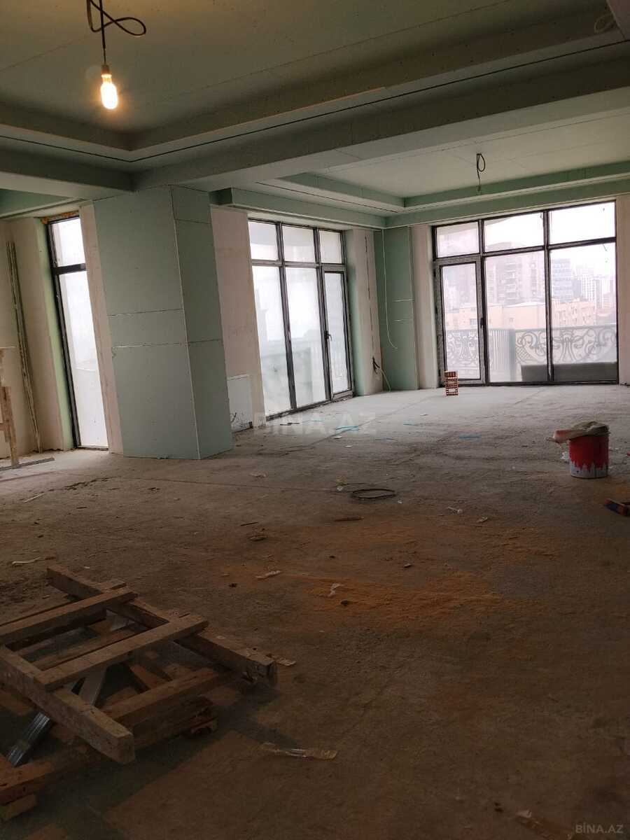 4 otaqlı Yeni tikili, Elmlər Akademiyası m., Bakı