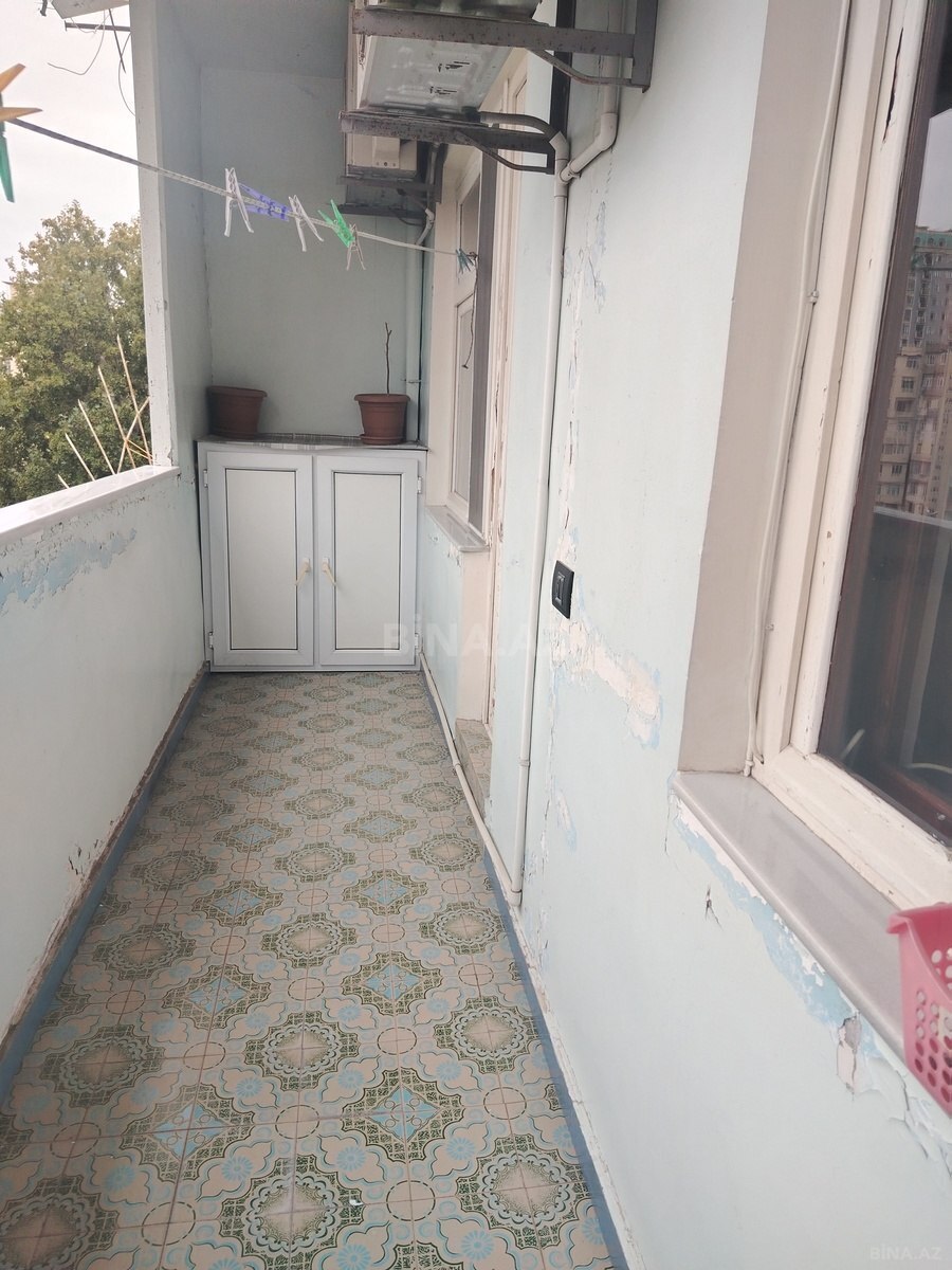 5 otaqlı Köhnə tikili, 8-ci mikrorayon q., Bakı