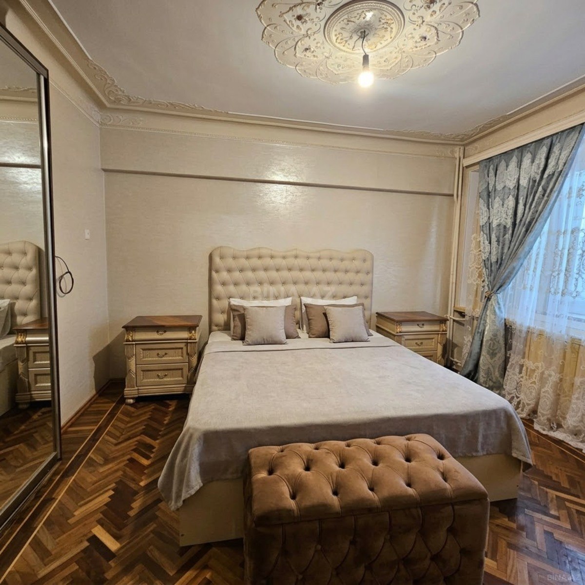 2 otaqlı Köhnə tikili, Şah İsmayıl Xətai m., Bakı