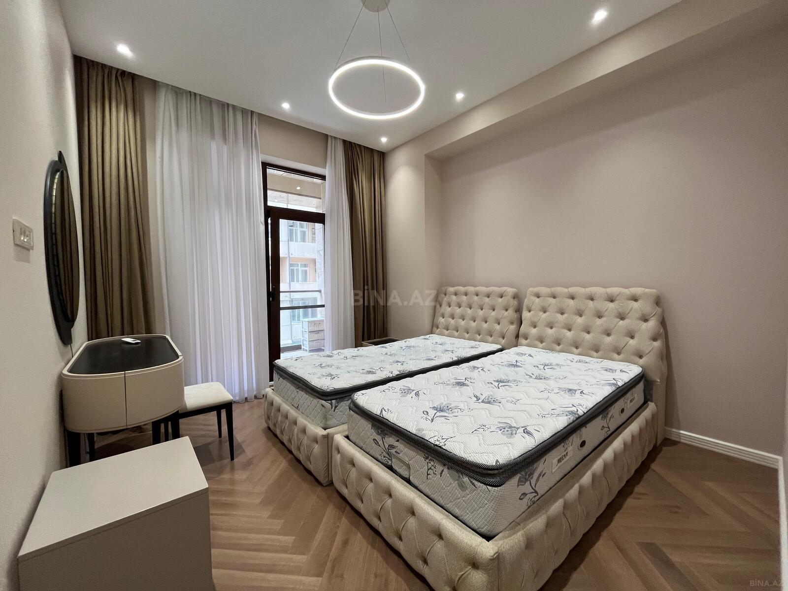 4 otaqlı Yeni tikili, Nizami m., Bakı