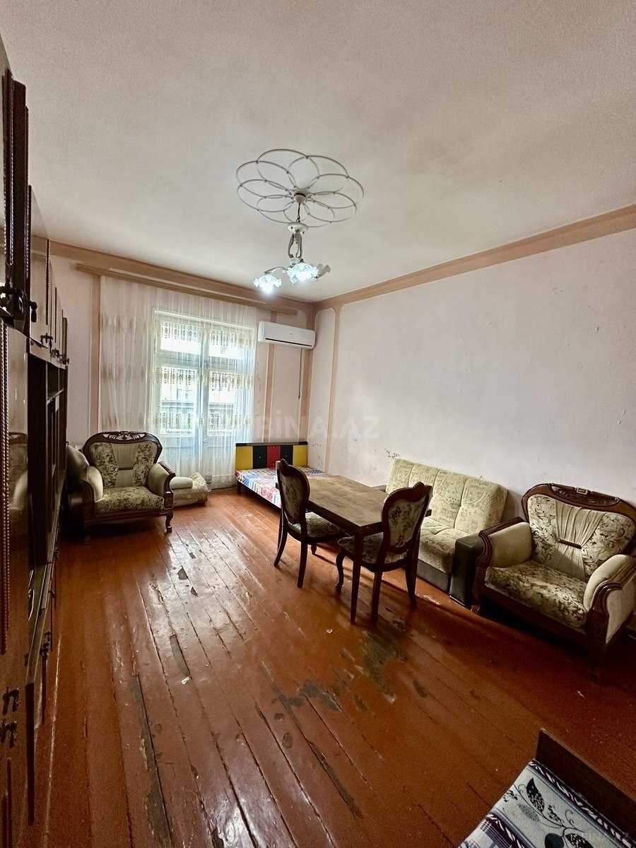 2 otaqlı Köhnə tikili, Neftçilər m., Bakı