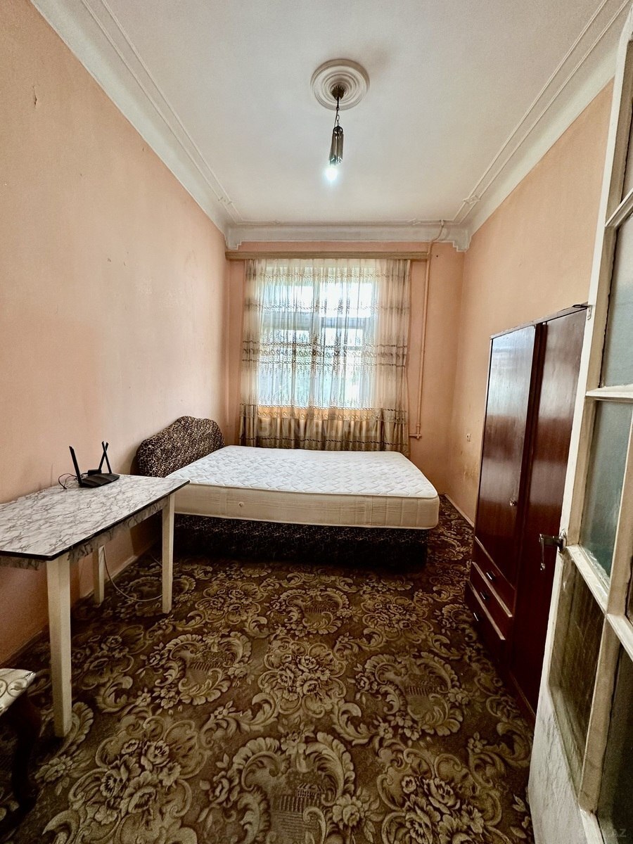 2 otaqlı Köhnə tikili, Neftçilər m., Bakı