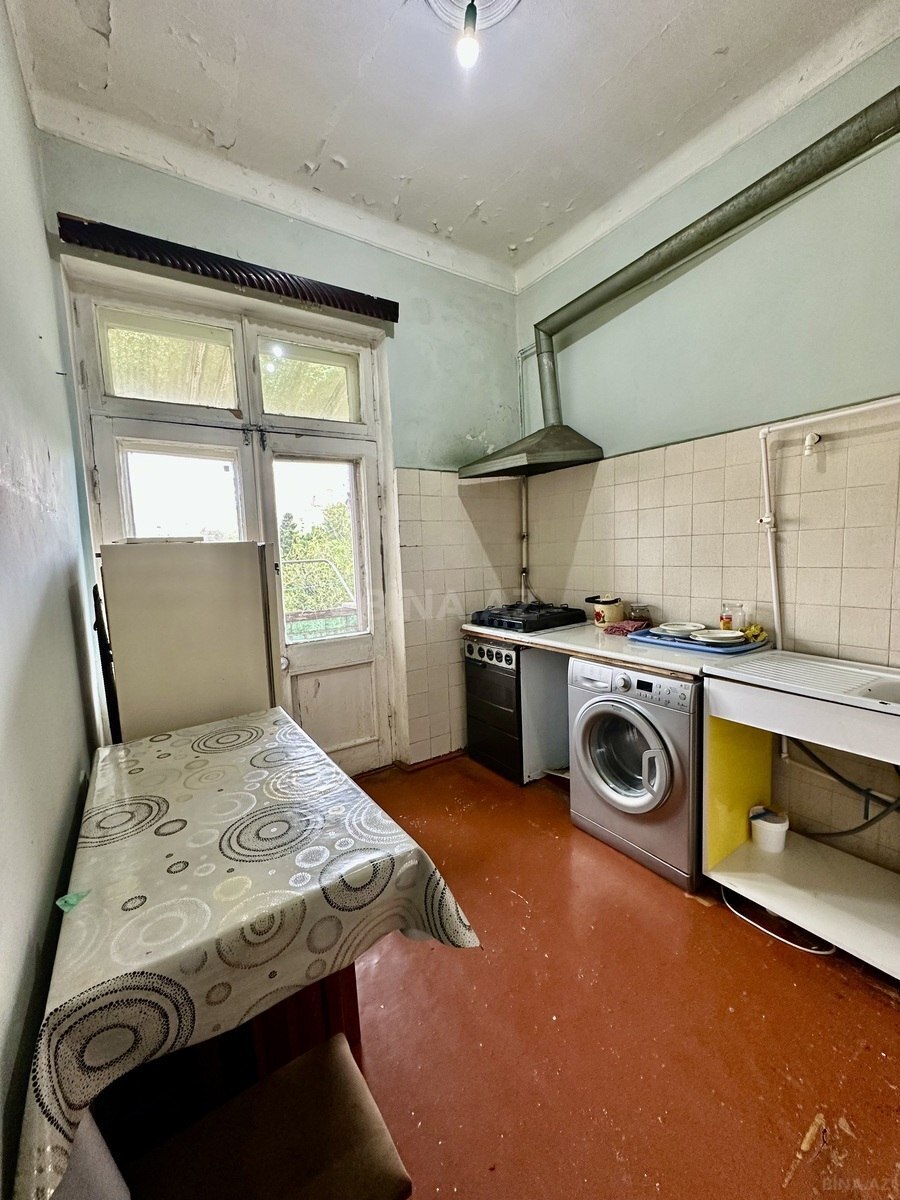 2 otaqlı Köhnə tikili, Neftçilər m., Bakı