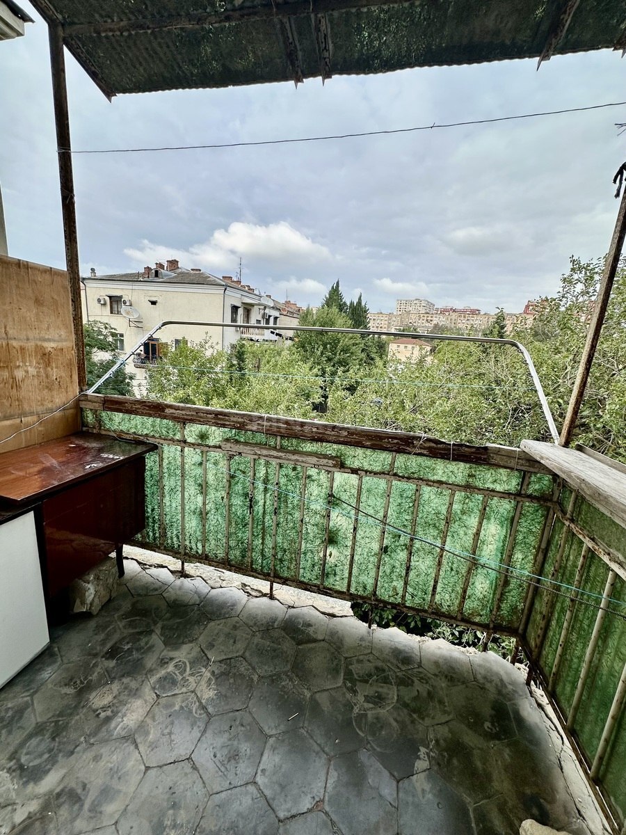 2 otaqlı Köhnə tikili, Neftçilər m., Bakı