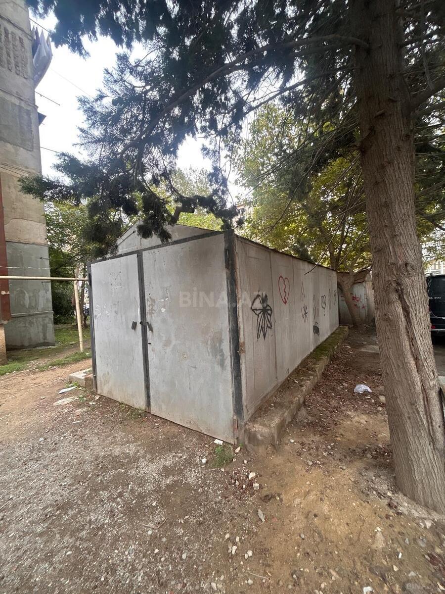 3 otaqlı Köhnə tikili, Neftçilər m., Bakı