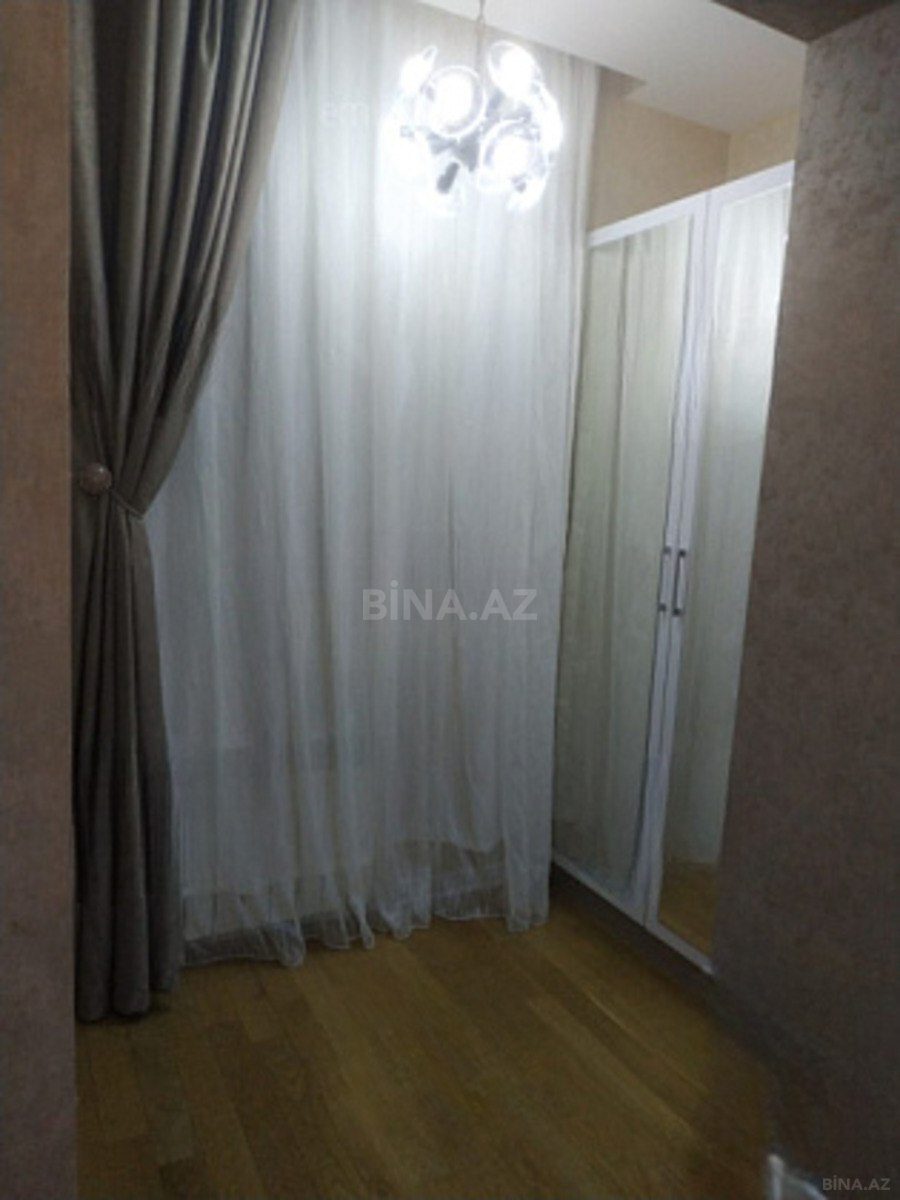 2 otaqlı Köhnə tikili, Elmlər Akademiyası m., Bakı
