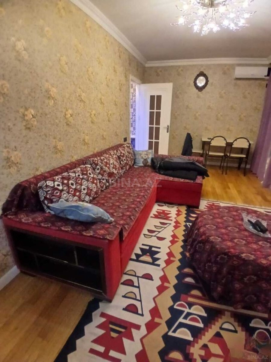 2 otaqlı Köhnə tikili, Elmlər Akademiyası m., Bakı