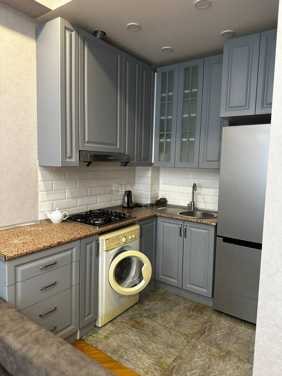 2 otaqlı Yeni tikili, 8 Noyabr m., Bakı