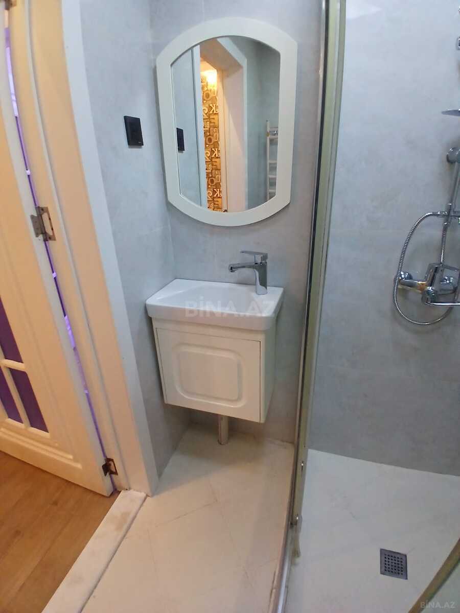 2 otaqlı Köhnə tikili, Elmlər Akademiyası m., Bakı