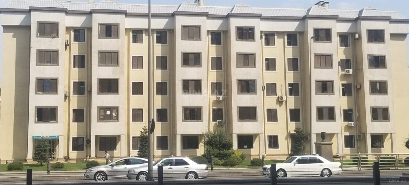 2 otaqlı Köhnə tikili, Elmlər Akademiyası m., Bakı