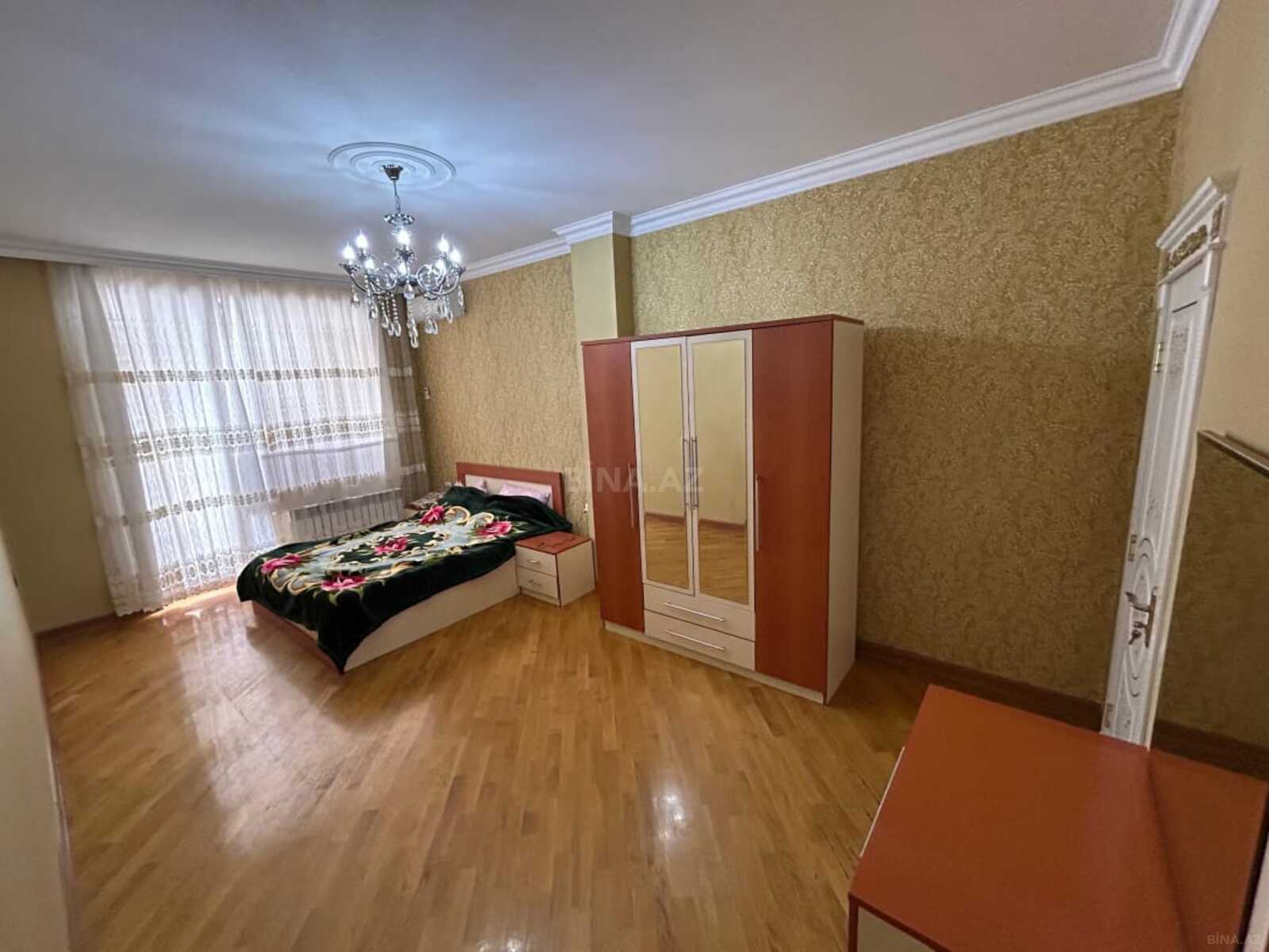 3 otaqlı Yeni tikili, Şah İsmayıl Xətai m., Bakı