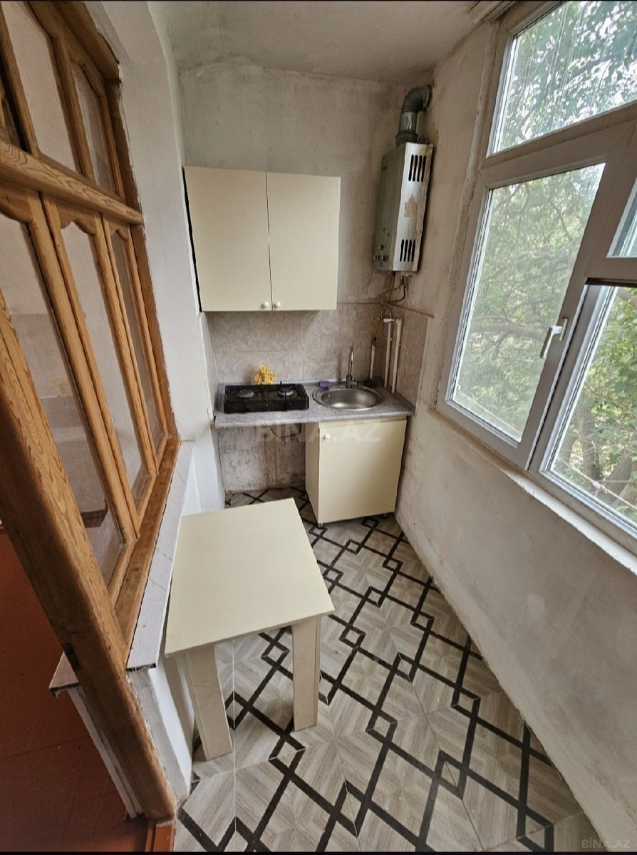 2 otaqlı Köhnə tikili, Bakıxanov q., Bakı