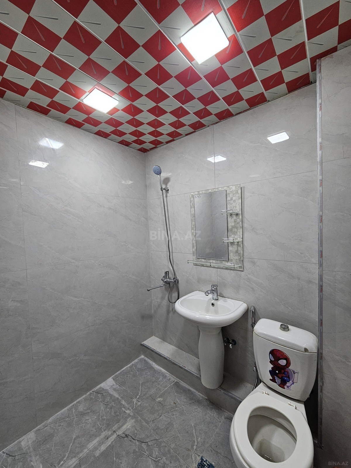 2 otaqlı Köhnə tikili, Bakıxanov q., Bakı