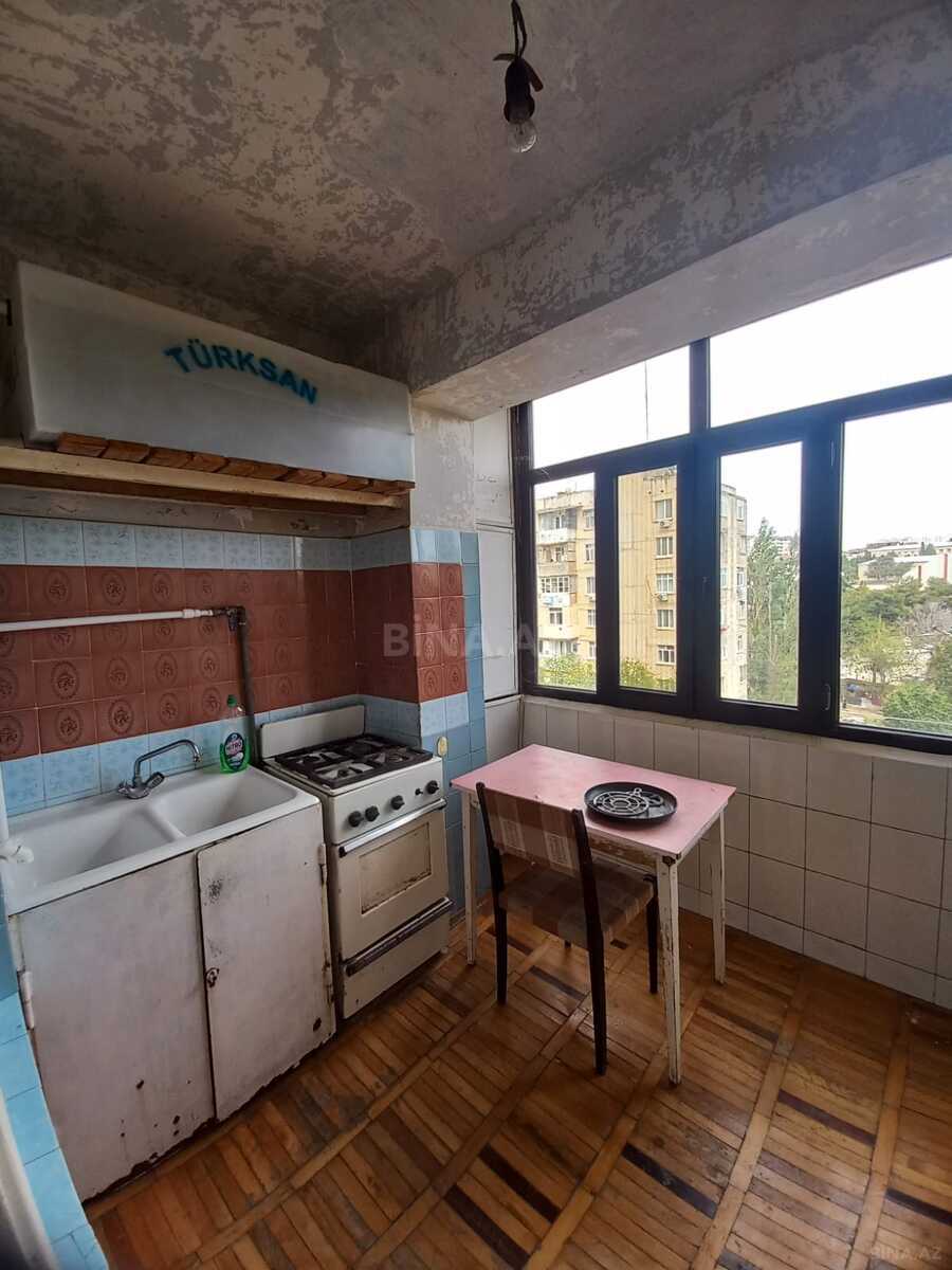 2 otaqlı Köhnə tikili, Həzi Aslanov m., Bakı