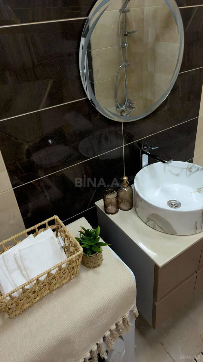 2 otaqlı Köhnə tikili, 8-ci mikrorayon q., Bakı