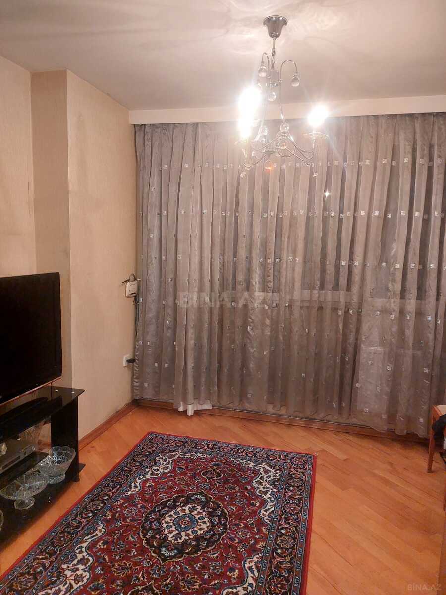4 otaqlı Köhnə tikili, Elmlər Akademiyası m., Bakı