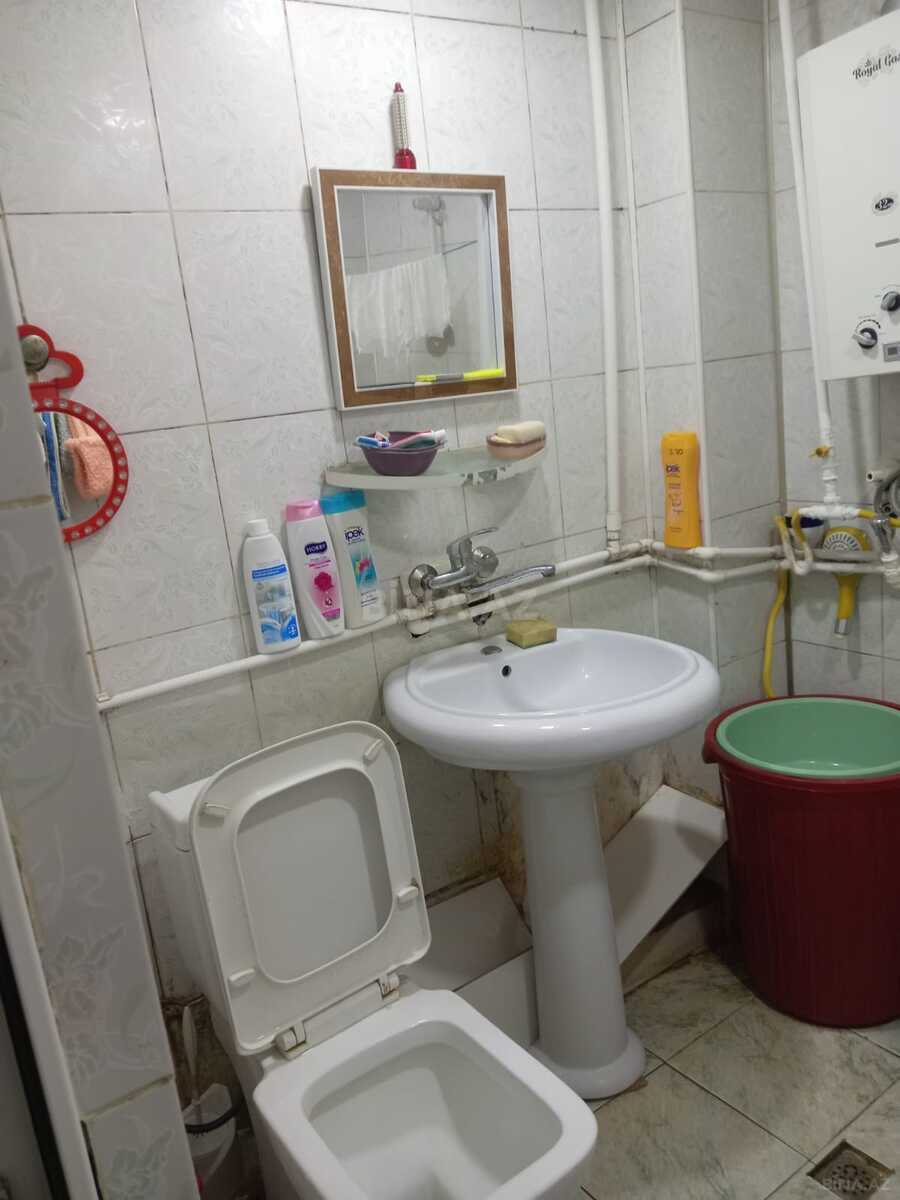 2 otaqlı Köhnə tikili, Həzi Aslanov m., Bakı