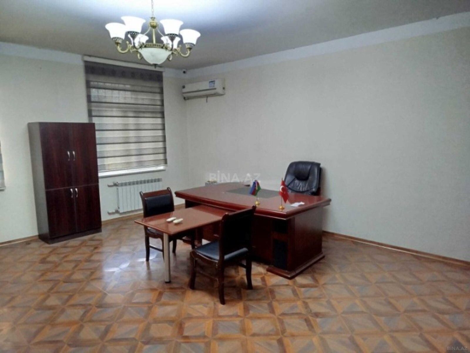 18 otaqlı Ofis, Memar Əcəmi m., Bakı