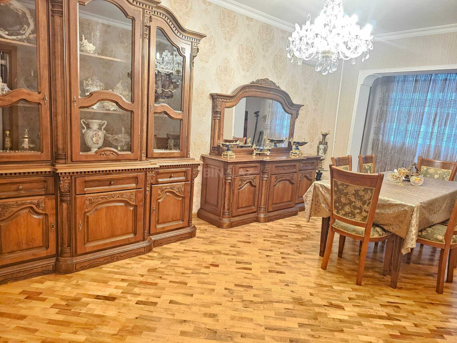 4 otaqlı Köhnə tikili, Nəsimi m., Bakı