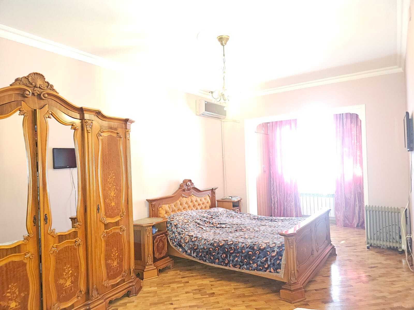 4 otaqlı Köhnə tikili, Nəsimi m., Bakı