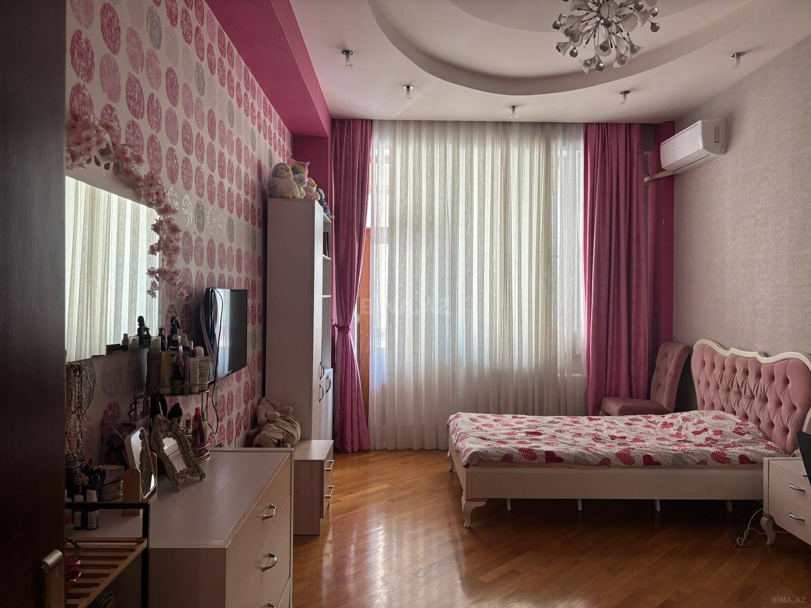 4 otaqlı Yeni tikili, Memar Əcəmi m., Bakı