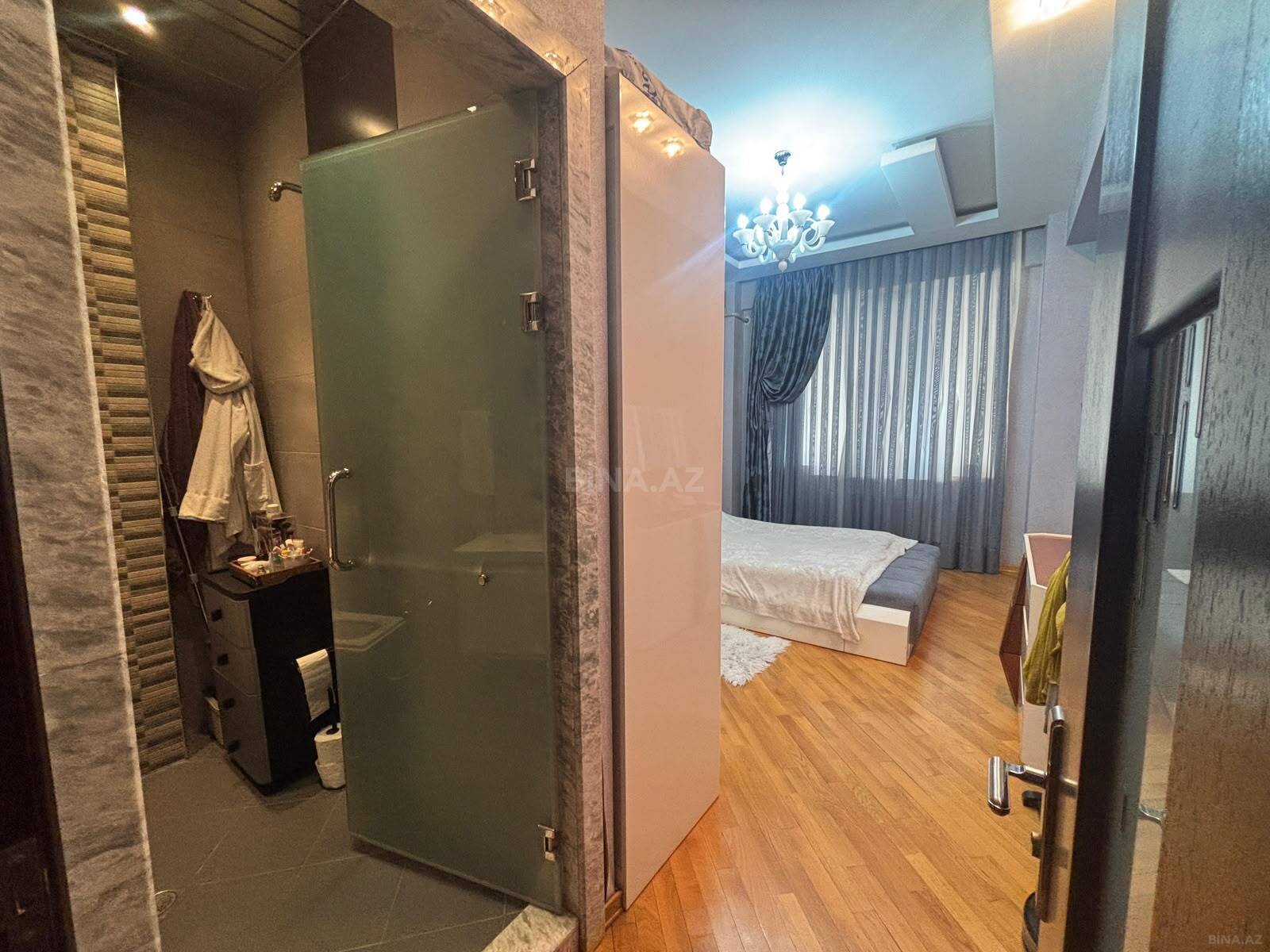 4 otaqlı Yeni tikili, Memar Əcəmi m., Bakı