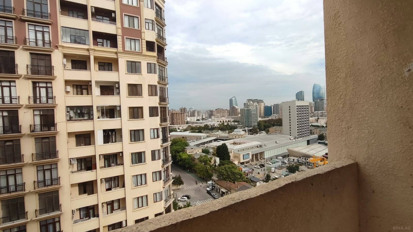 3 otaqlı Yeni tikili, 28 May m., Bakı