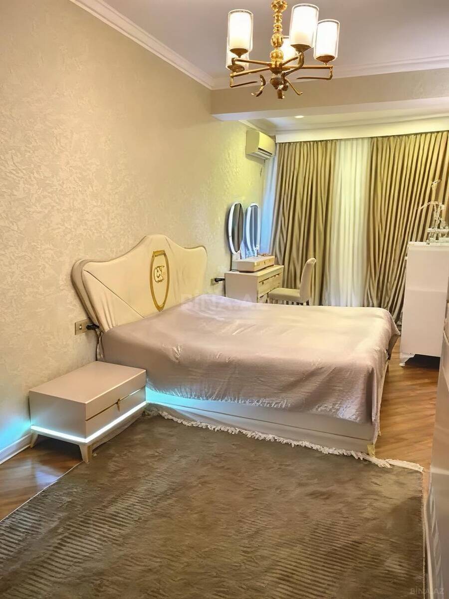 2 otaqlı Yeni tikili, 8-ci mikrorayon q., Bakı
