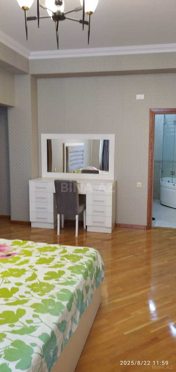 4 otaqlı Yeni tikili, Elmlər Akademiyası m., Bakı