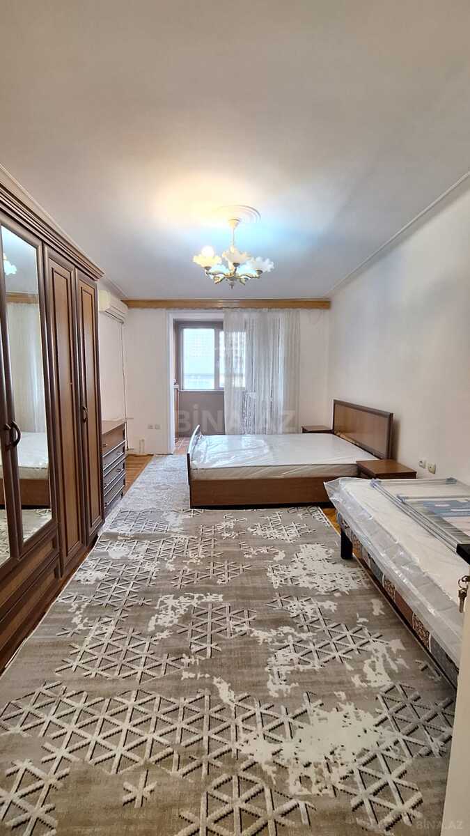 3 otaqlı Köhnə tikili, Elmlər Akademiyası m., Bakı
