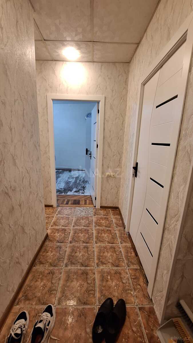 3 otaqlı Köhnə tikili, Elmlər Akademiyası m., Bakı