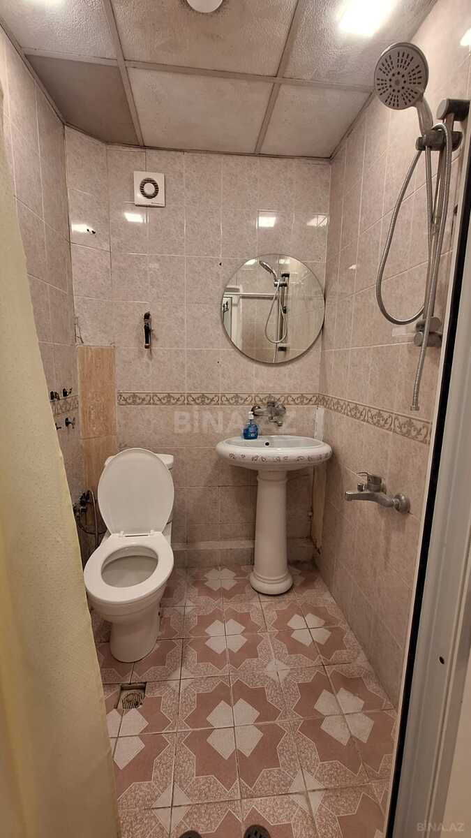 3 otaqlı Köhnə tikili, Elmlər Akademiyası m., Bakı