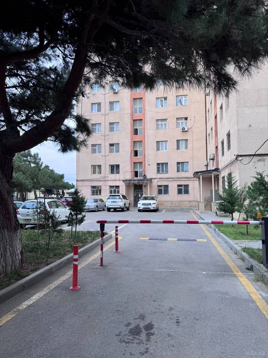 3 otaqlı Köhnə tikili, Neftçilər m., Bakı