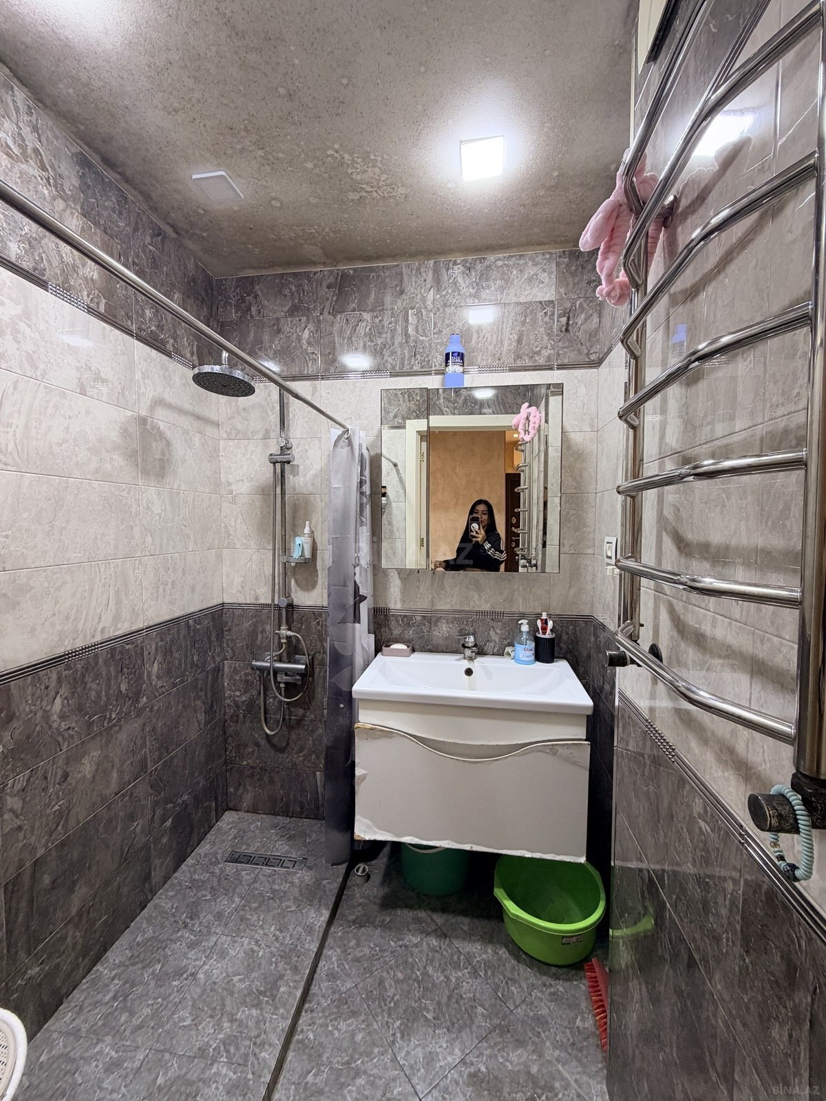 3 otaqlı Köhnə tikili, Xalqlar Dostluğu m., Bakı