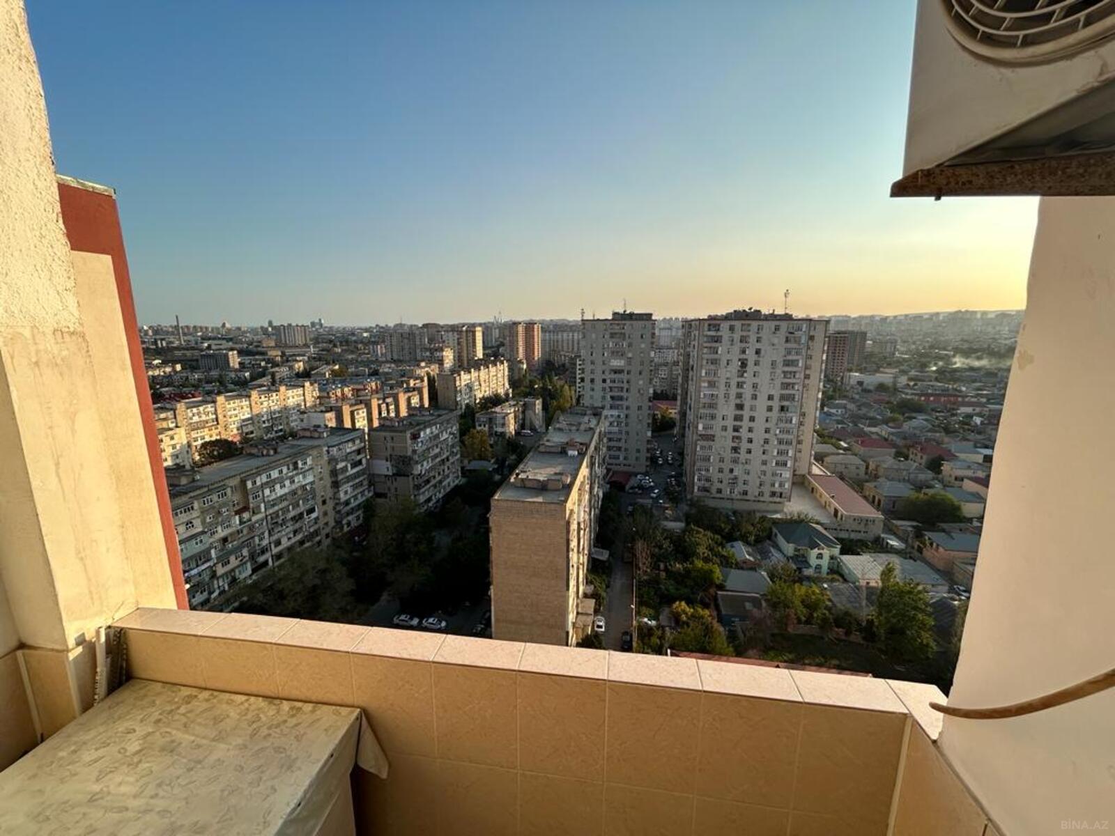 2 otaqlı Yeni tikili, 7-ci mikrorayon q., Bakı