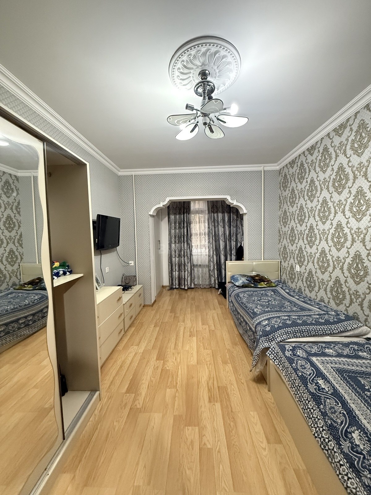 3 otaqlı Köhnə tikili, Əhmədli m., Bakı