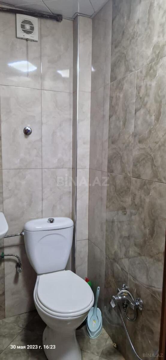 3 otaqlı Köhnə tikili, Elmlər Akademiyası m., Bakı