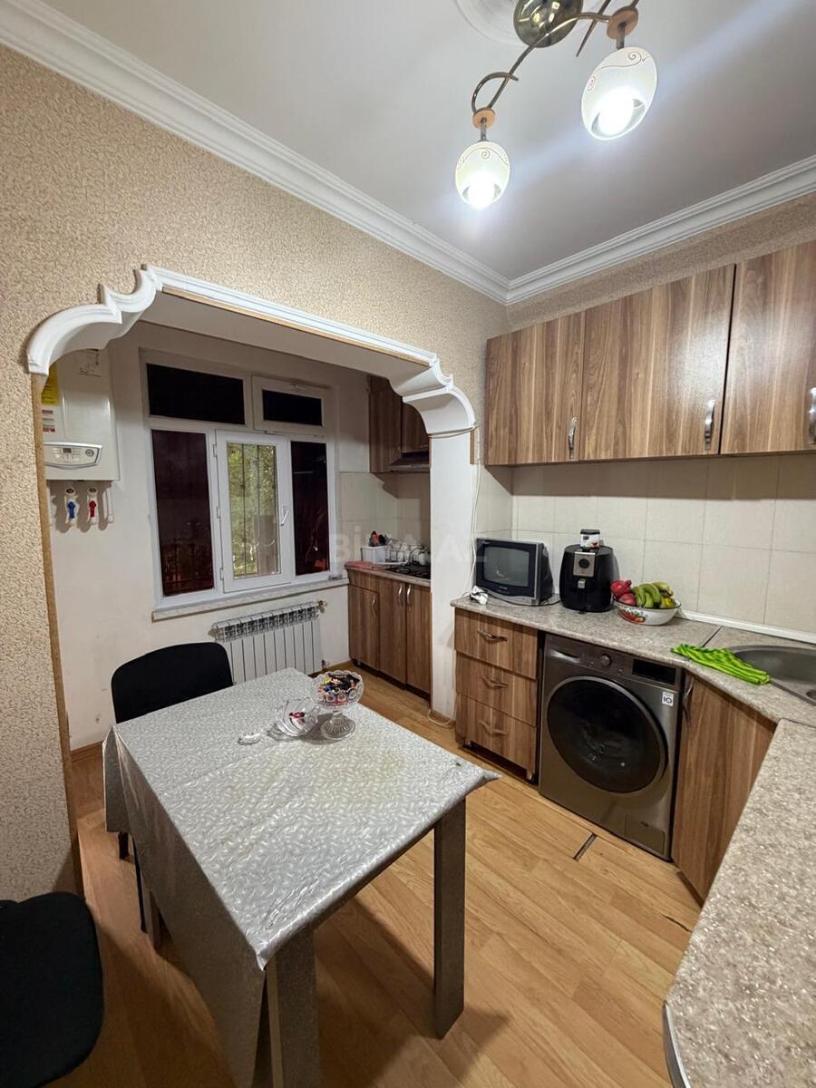 3 otaqlı Köhnə tikili, Əhmədli m., Bakı