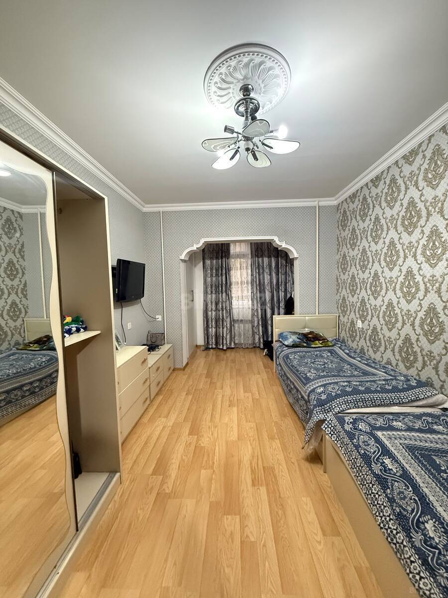 3 otaqlı Köhnə tikili, Əhmədli m., Bakı