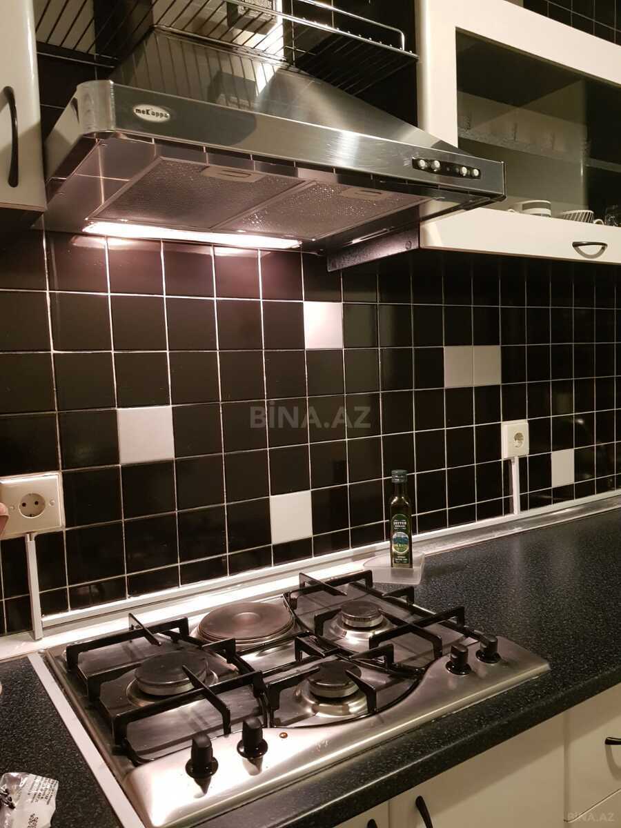 4 otaqlı Köhnə tikili, Nizami m., Bakı
